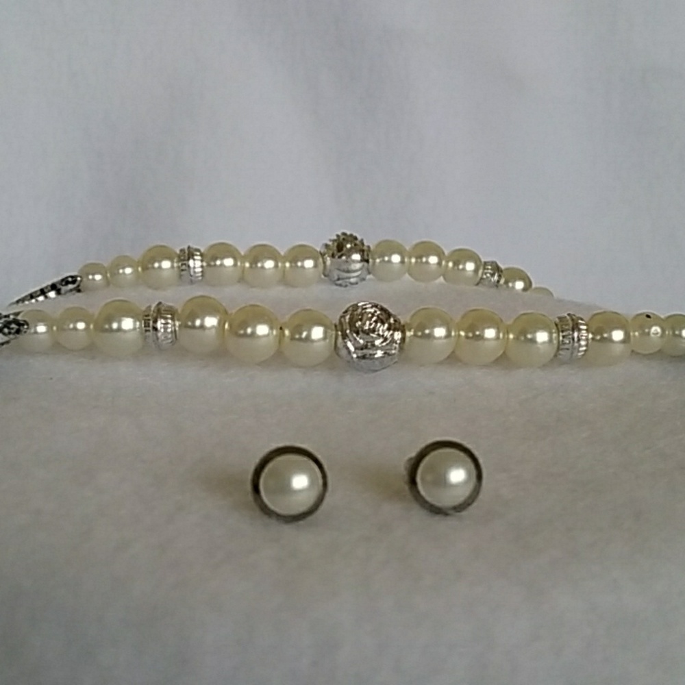 Small faux pearl with silver rim post earrings